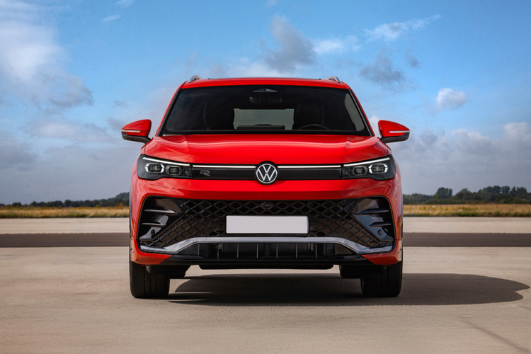 volkswagen Tiguan front