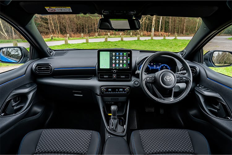 toyota yaris interior